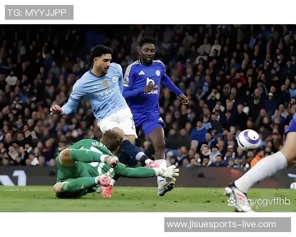 英超盛宴国米狂胜尤文图斯四球横扫全场引发热烈反响