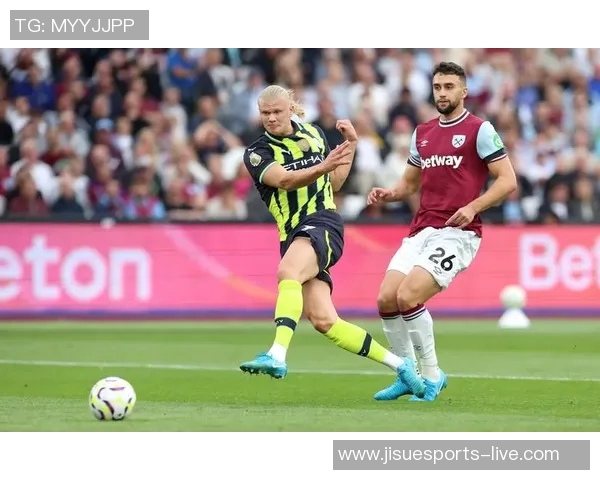 英超焦点战里昂小胜曼城争议判罚引发全场热议