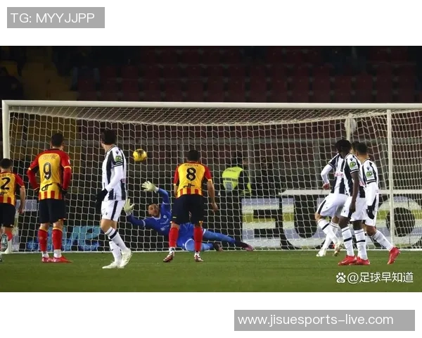 西甲激战马竞强势3-0战胜尤文图斯争议判罚引发全场热议 西甲激战马竞强势3-0战胜尤文图斯争议判罚引发全场热议